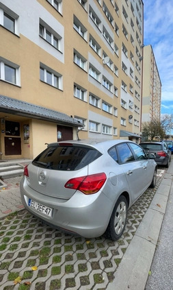 Opel Astra cena 22900 przebieg: 122000, rok produkcji 2010 z Łódź małe 22